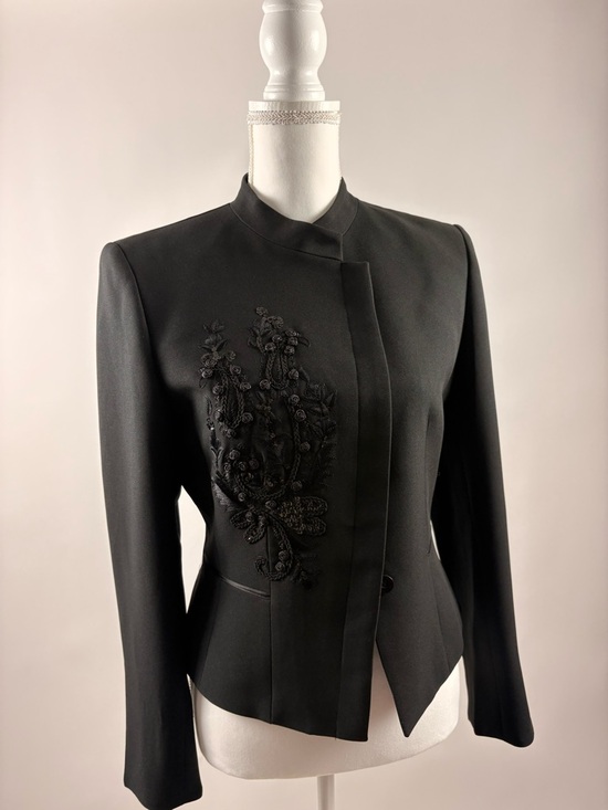 Kasper Jackets & Blazers - Kasper Black Embroidered Mandarin Collar Blazer Size 6 Jacket